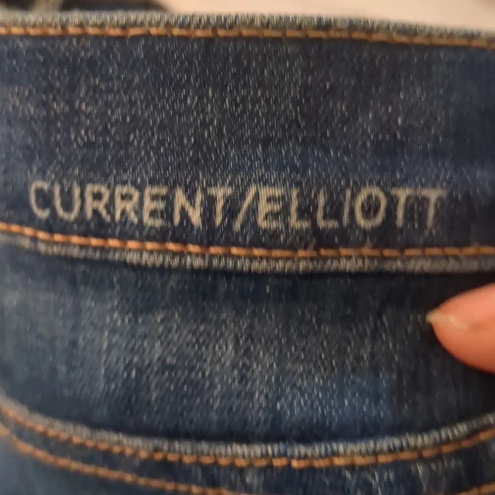 Current/Elliott the stiletto distressed jeans size 28 - Image 4