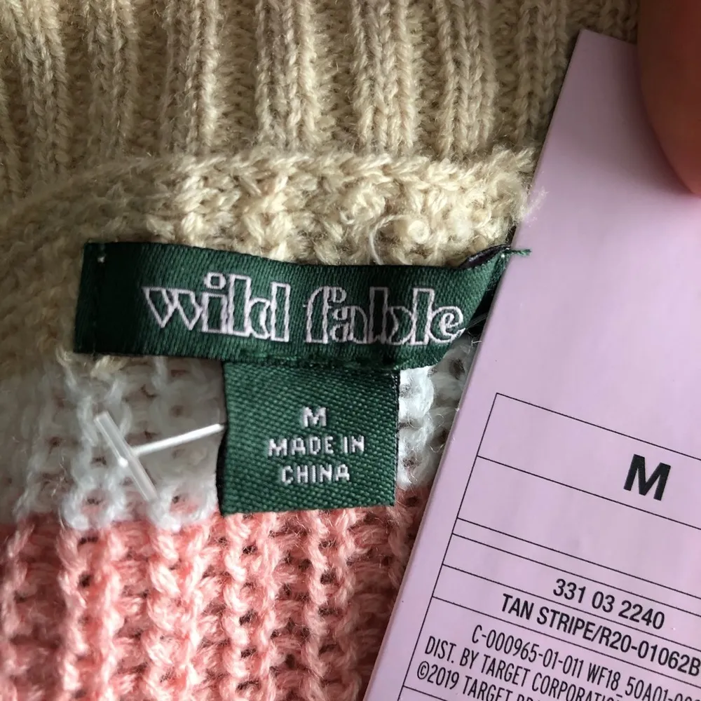 WILD FABLE | Striped V-neck Cropped Sweater - Image 4