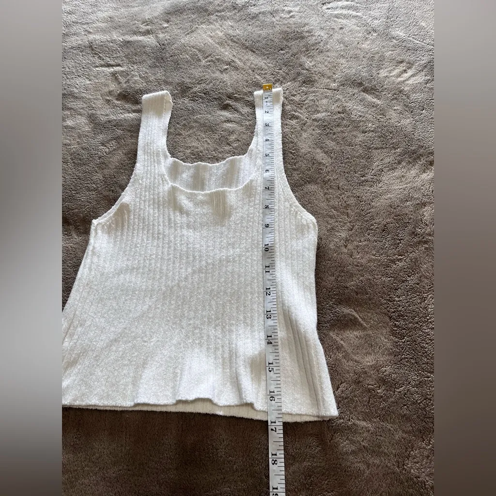 White Ribbed Sweater Tank Top Stretch Women’s Sz Small EUC - Image 6