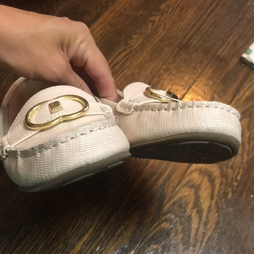 LIZ Claiborne Antonia cream loafers - Image 5