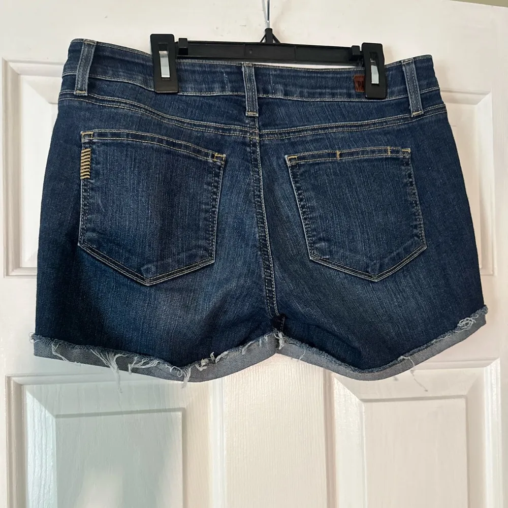Paige ‘Jimmy Jimmy’ denim cut off shorts, size 27 - Image 3