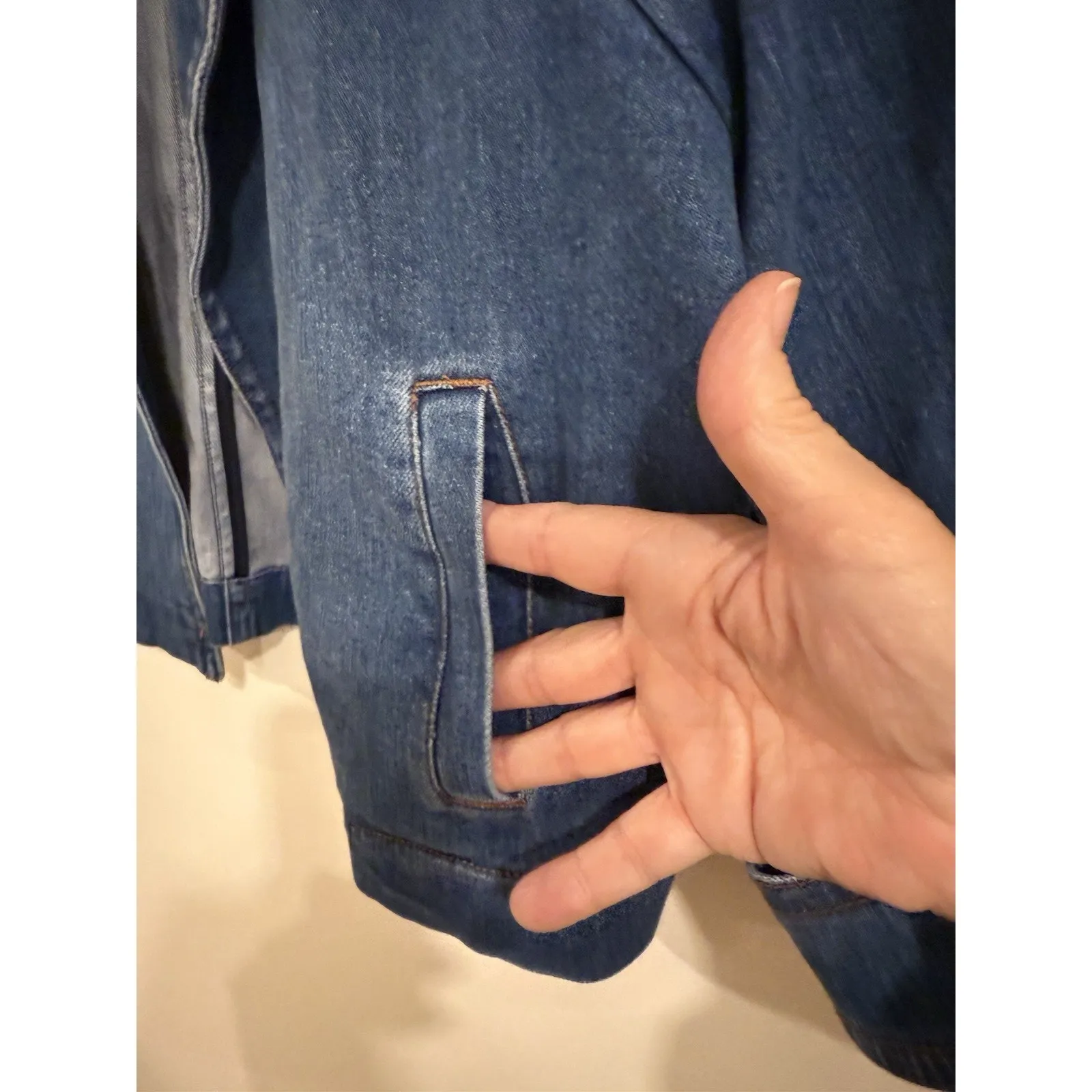 Lysse Jeanne Cropped Blue Denim Jacket Size XS Boho Classic Edgy Scandi Girl - Image 4