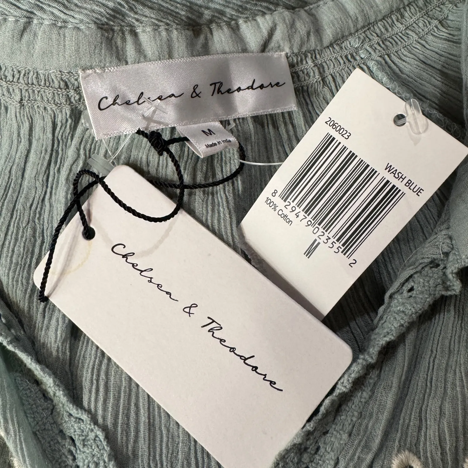 Chelsea & Theodore Medium Top Floral Eyelet Crochet Gauzy V - Image 8