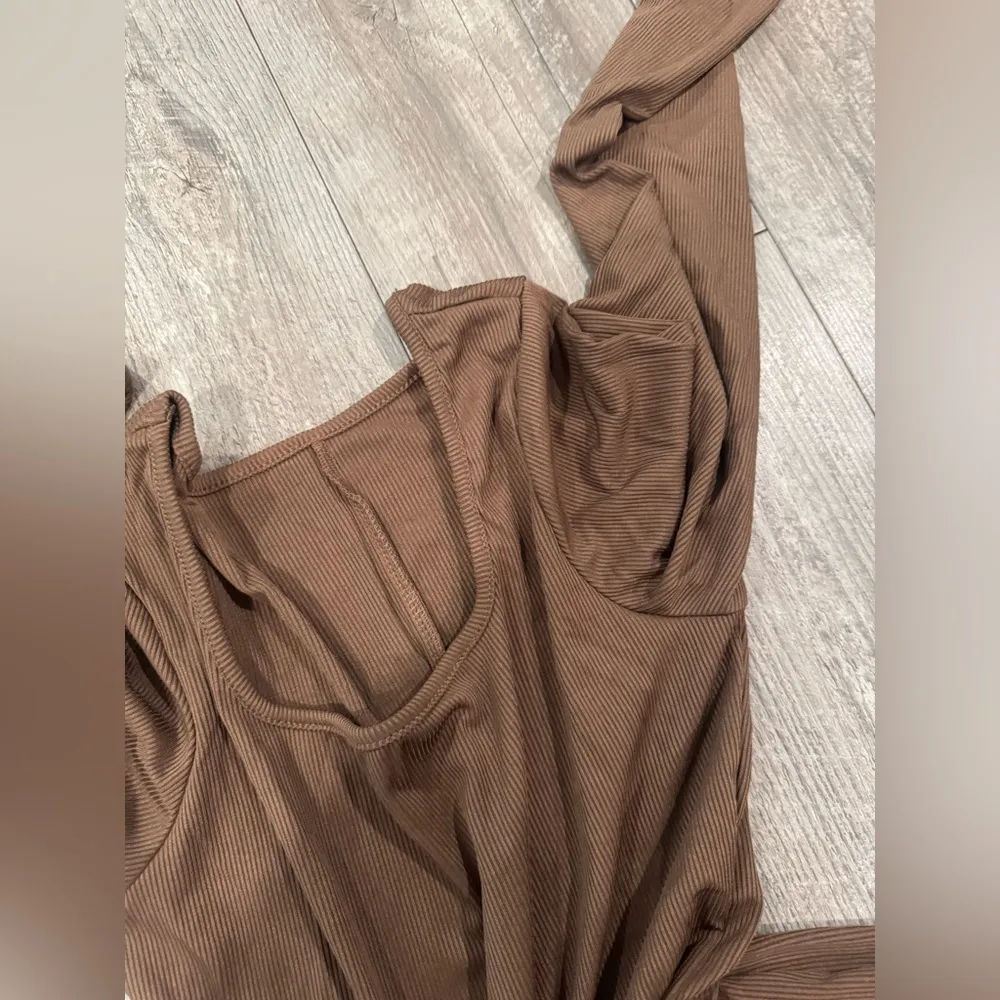 AMAZON Brown Long Sleeve Jumpsuit - Image 10