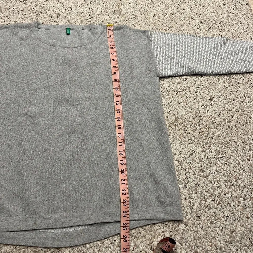 United Colors of Benetton Gray 3/4 Sleeve Sweater Size Small - Image 7