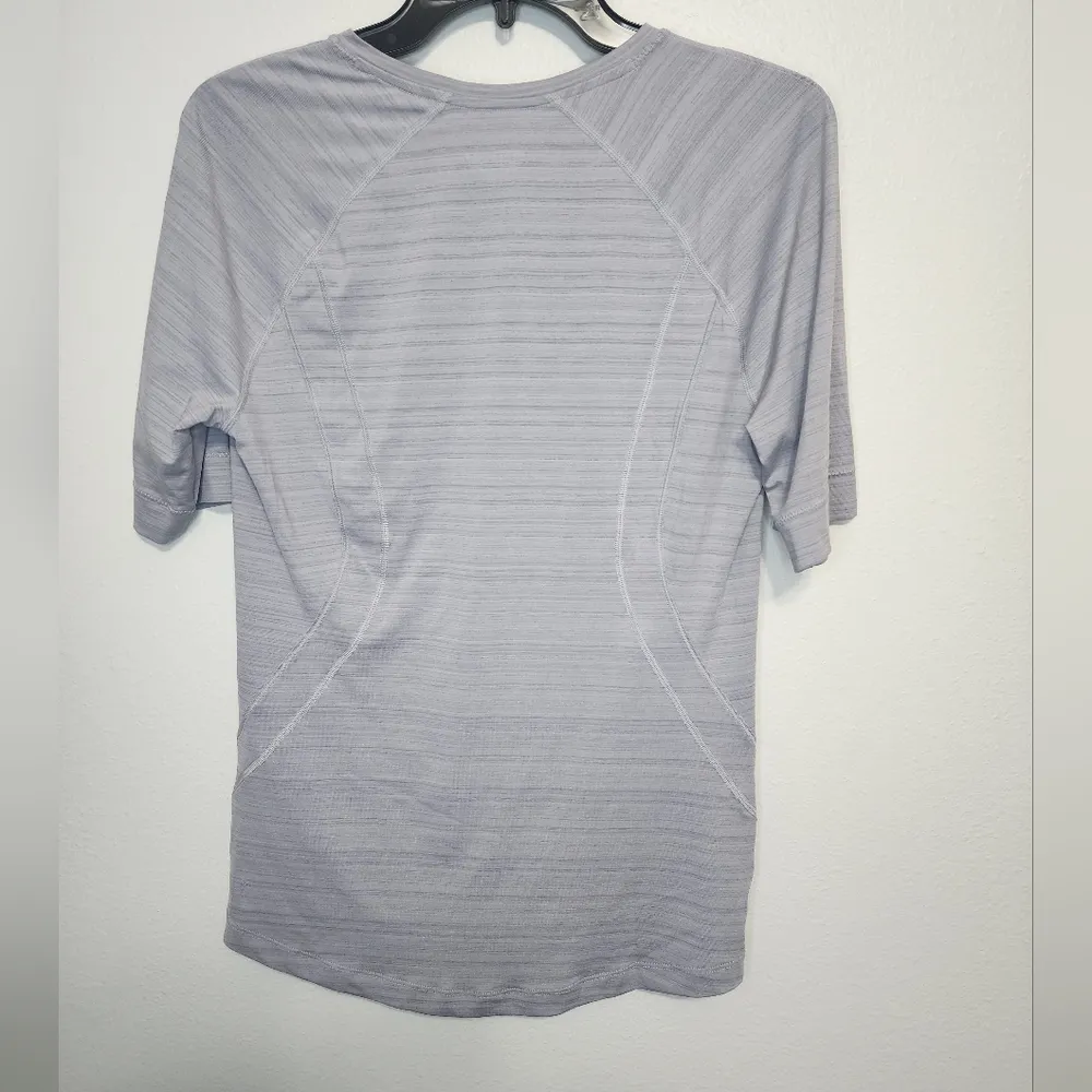 Athleta PACIFICA ILLUME UPF FITTED TEE - Image 4