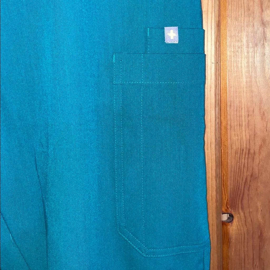 Figs pants women's hunter green yola nurse scrubs NWT size medium straight leg - Image 5