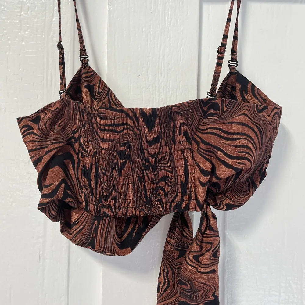 Good American Bandeau Tie front top brown and black marbled size small - Image 5