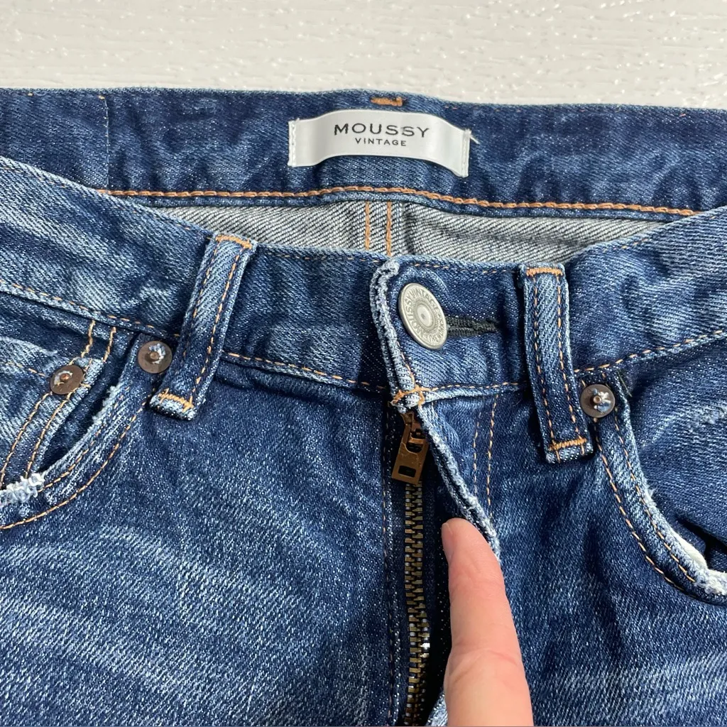 Moussy Vintage Jeans Boyfriend Fit Women’s Size‎ 26 Distressed Destroyed Denim Blue - Image 5