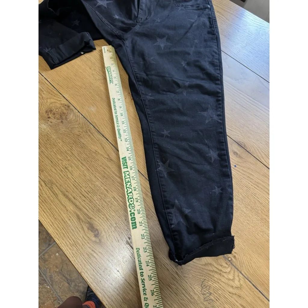 Maurices Women Size 18 Crop Pants Black Comfort‎ Star Design Preppy Holiday NWT - Image 5