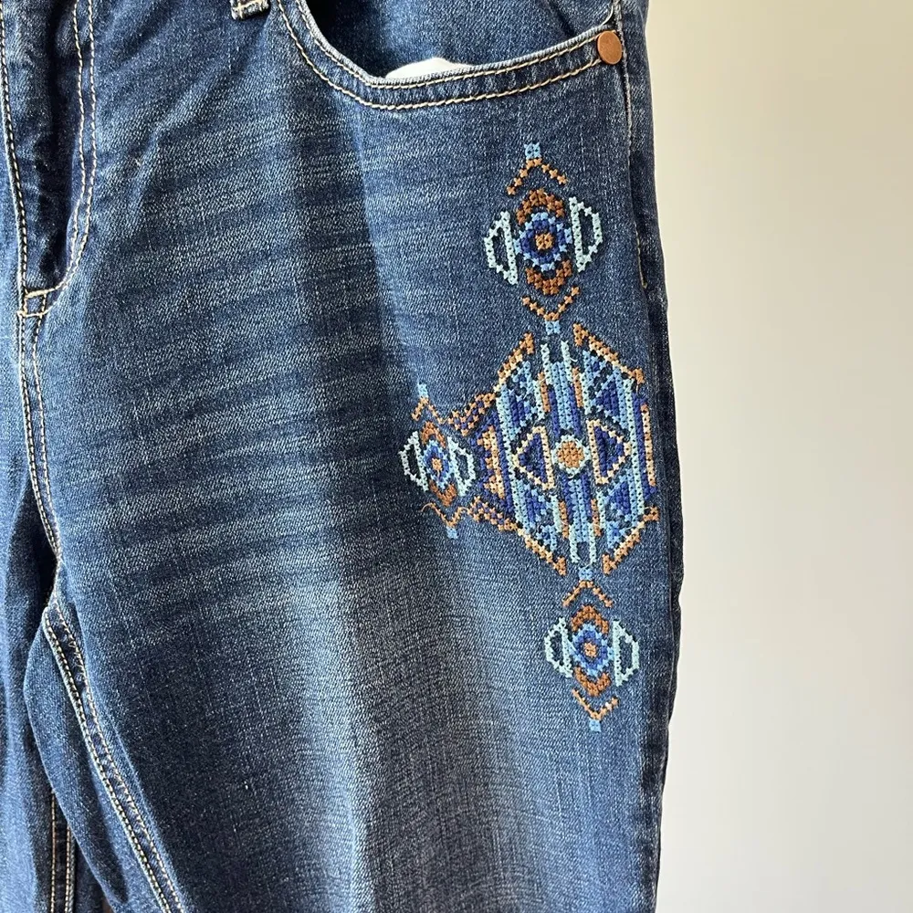 Wrangler  Embroidered Distressed Flare Jeans size 11/34 rodeo western southwest - Image 9