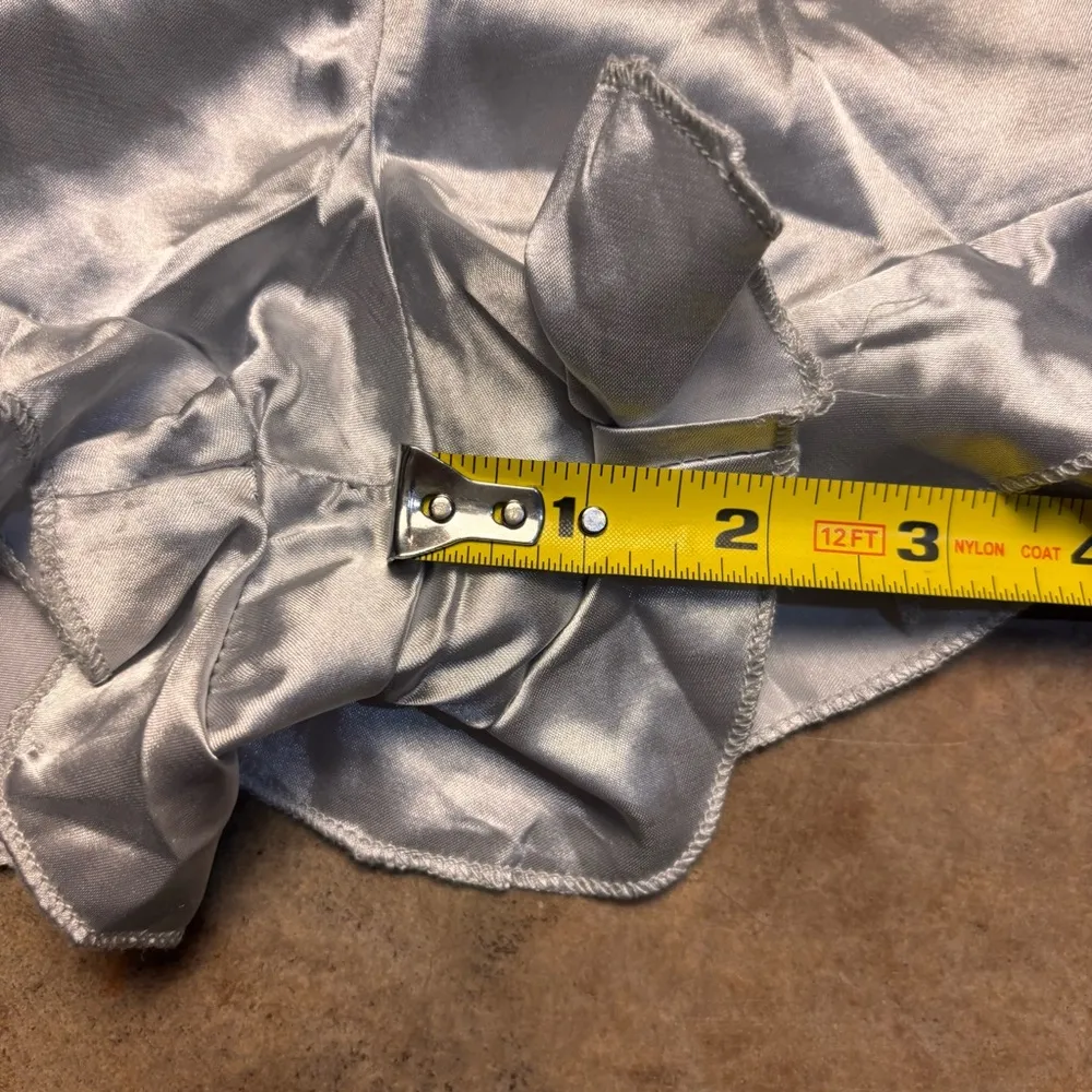 Lulus Sweetest Dreams Silver Satin Ruffled Pajama bottoms Size: Small NWT - Image 5