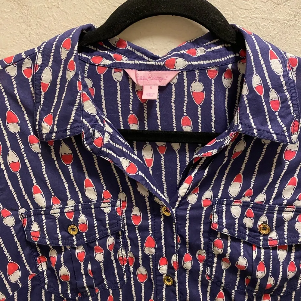 Lilly Pulitzer Cruiser Camp Button Front Shirt In Oh Buoy Swim Lanes Size 6 - Image 3