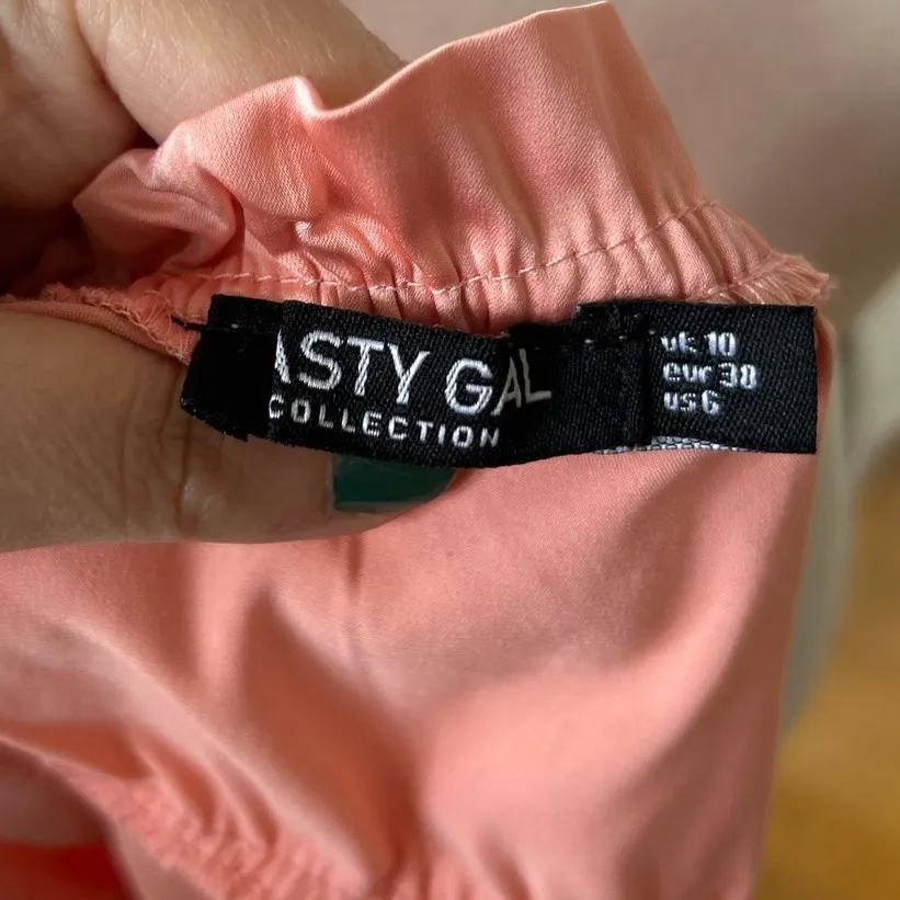 Nasty Gal Pink Satin Cropped Bustier Milkmaid Puff Sleeve Coquette Top - Image 4