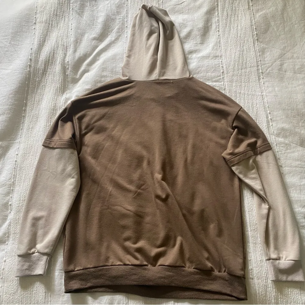 t-shirt colorblock hoodie sweatshirt tan brown - Image 3