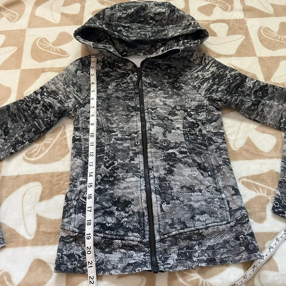Lululemon Scuba Hoodie Masked‎ Lace Starlight Black Size 2 - Image 9