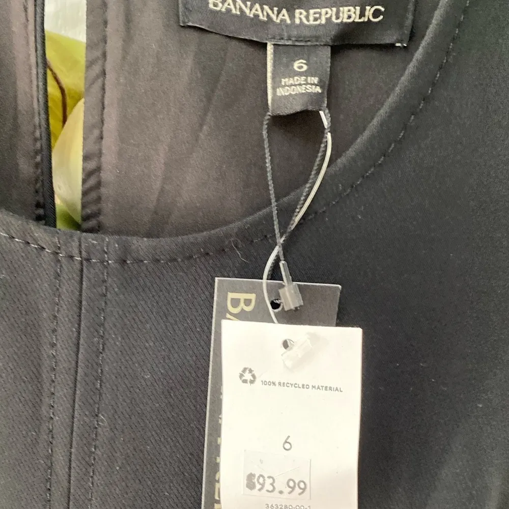 NWT Banana Republic Black Dress size 6 - Image 2