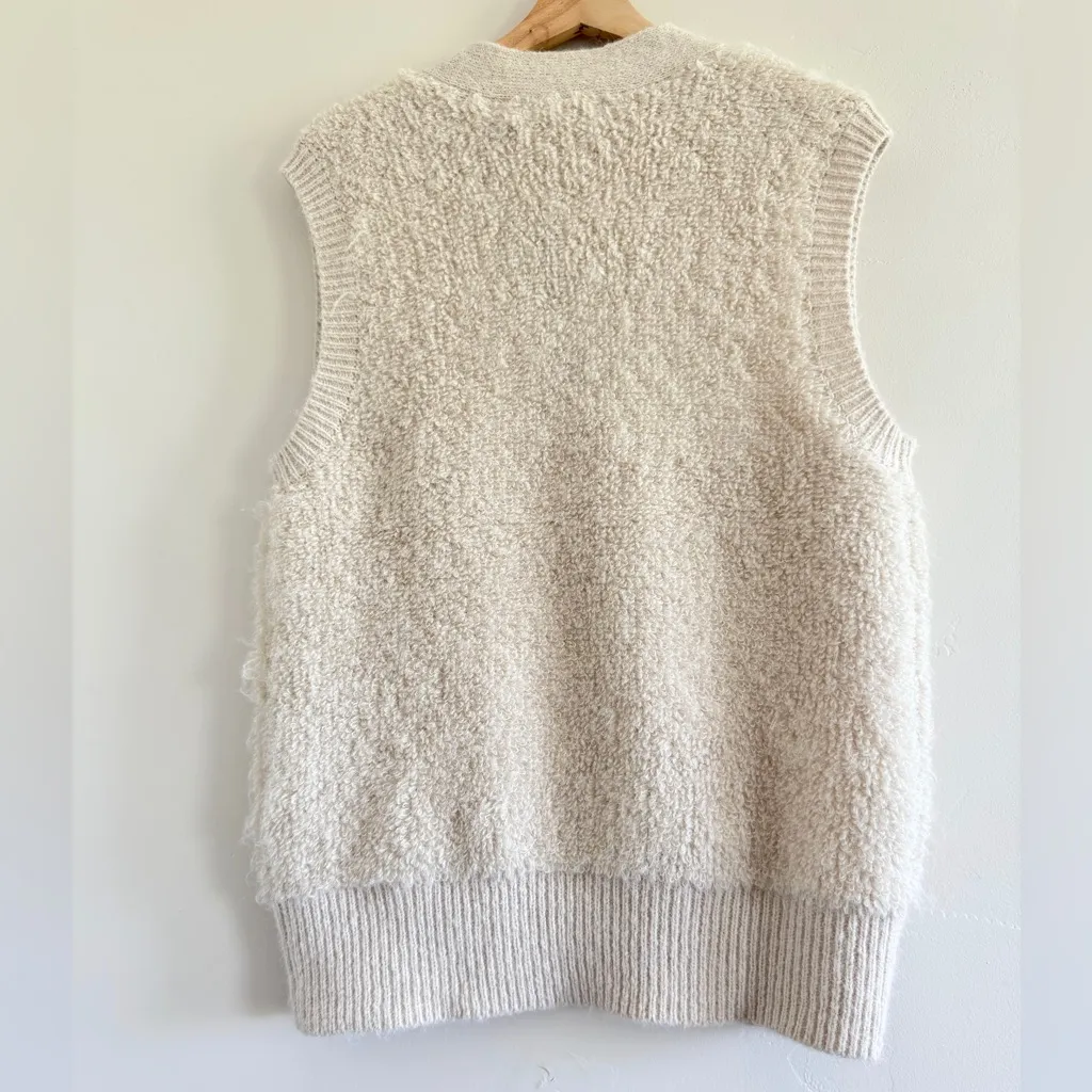 Vero Moda Black V-Neck Vest Vero Moda Loopi Fuzzy Sweater Vest size S - Image 4