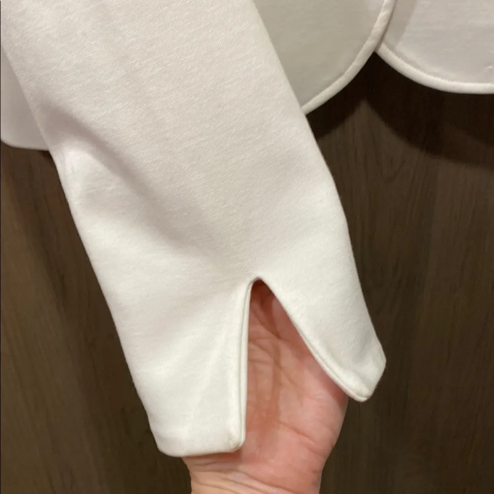 Elegant White Women's Blazer - Image 5