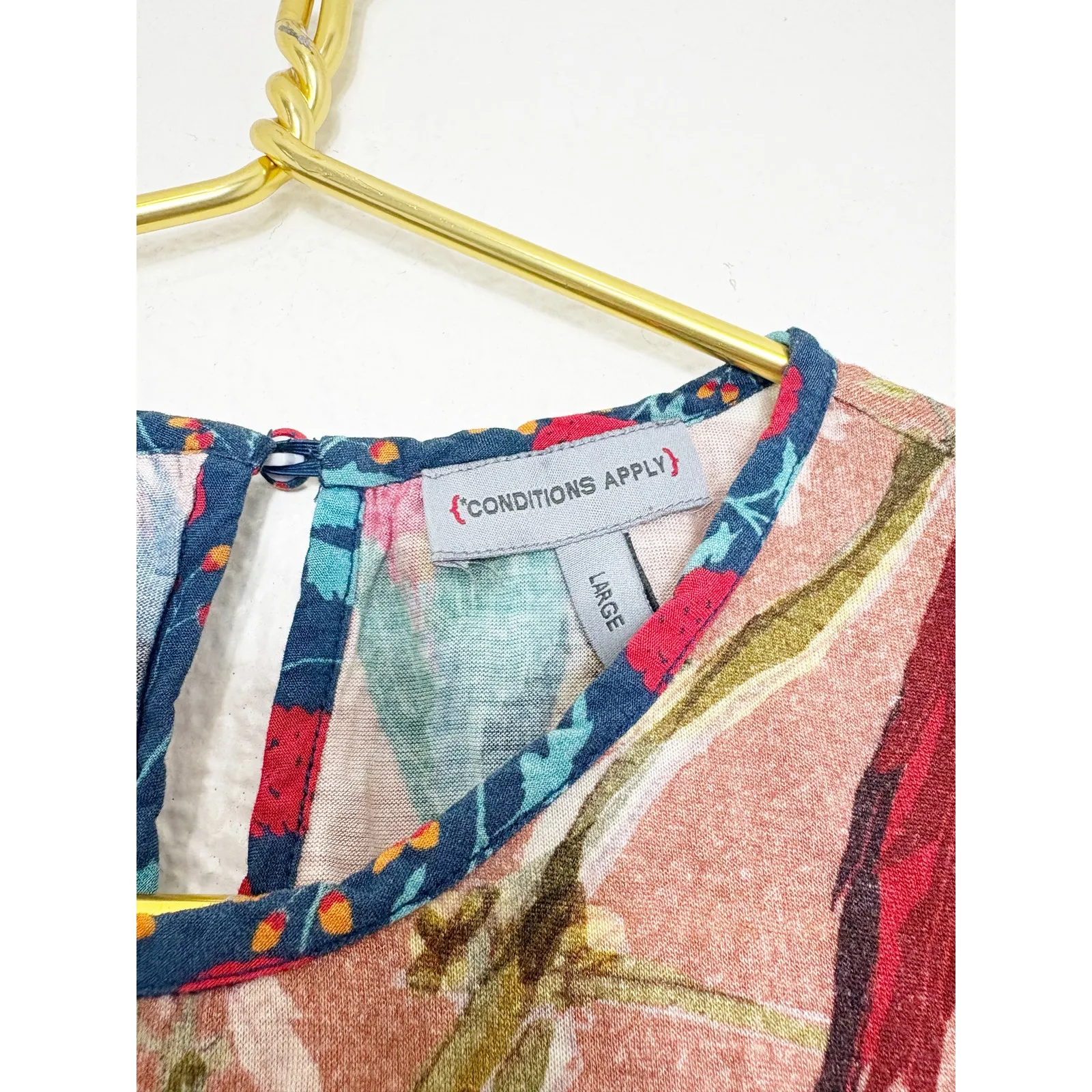 Anthropologie Conditions Apply Zofana Parrot Ruffle Top Size Large Colorful - Image 5