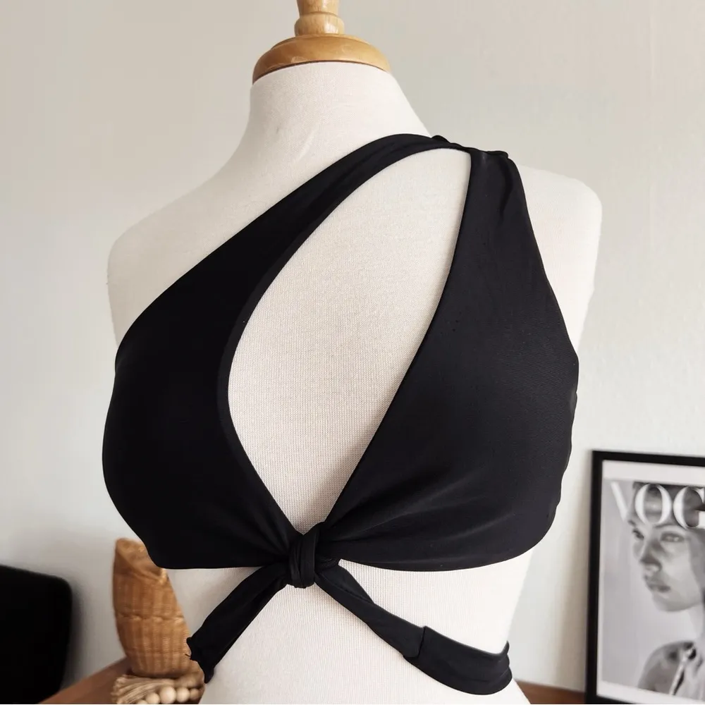 BLACK ONE SHOULDER STRAPPY BIKINI TOP #0331 Size M - Image 5