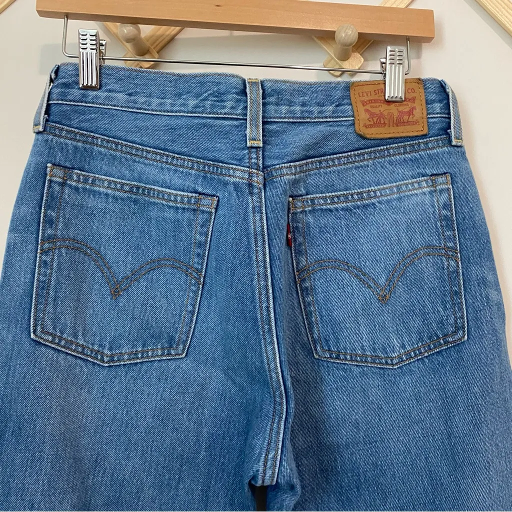 Levi's Wedgie Straight Medium Wash Raw Ankle Jeans size 28 - Image 9