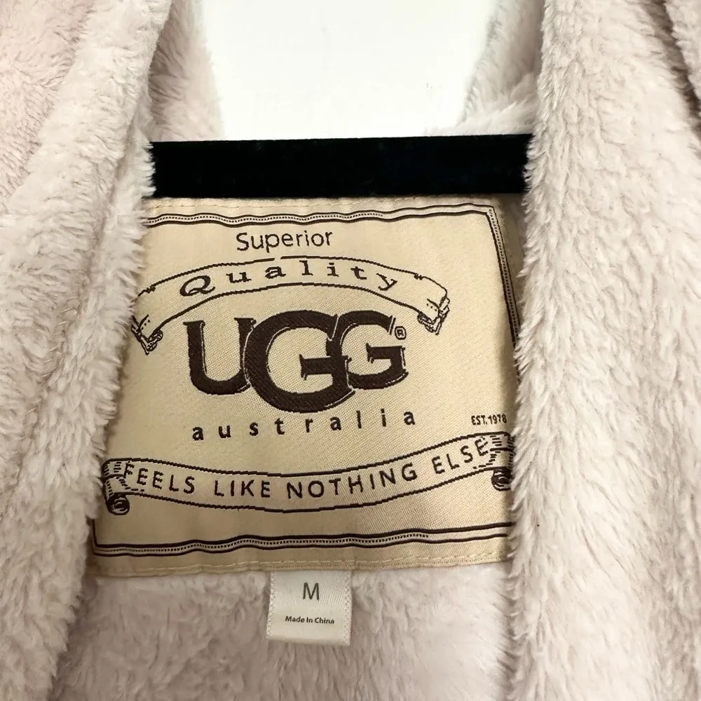 Ugg fleece Cozy Beige Robe size medium lounge - Image 4