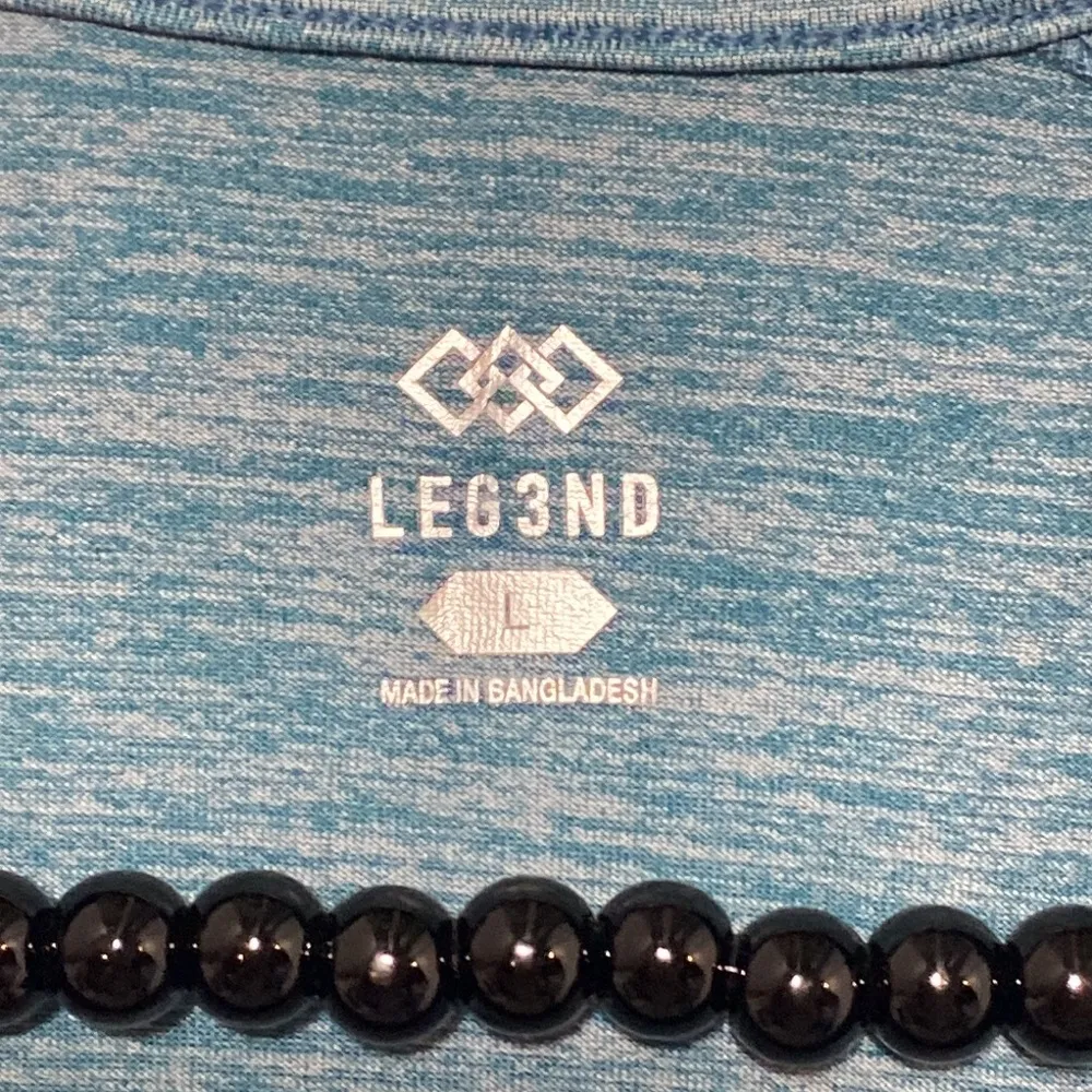 New!!Become Legend womens active shirt Size L - Image 4