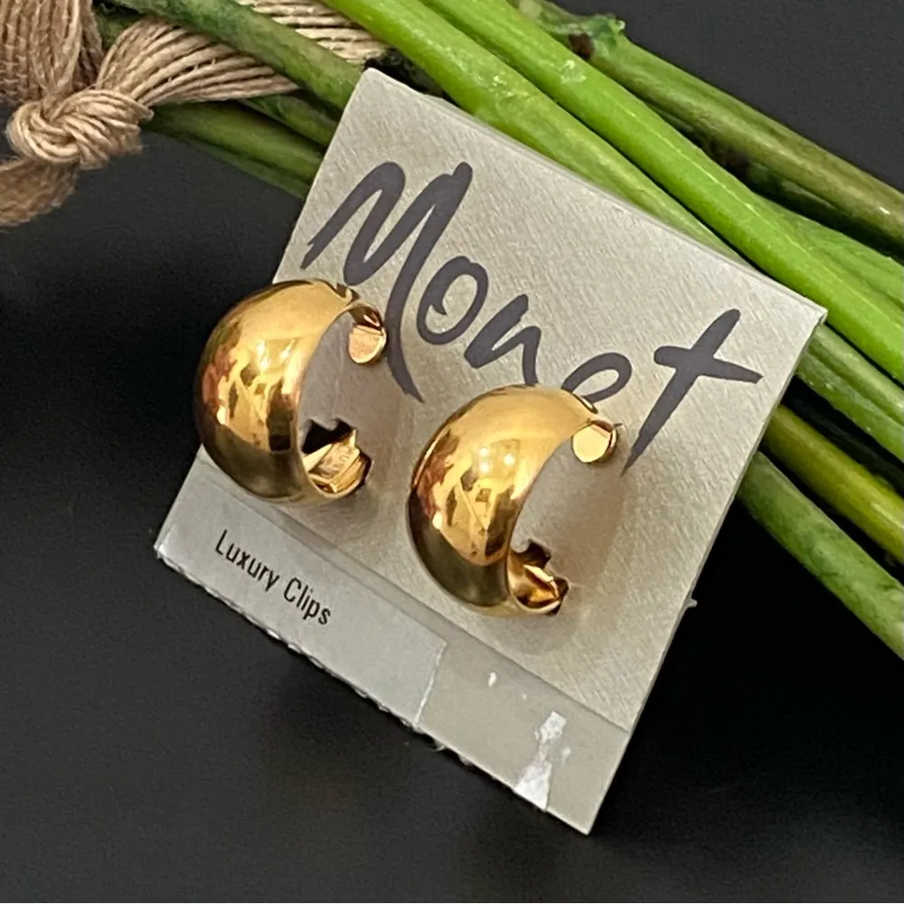 Vintage MONET Gold-tone Hoop Huggie Clip On Earrings 10g - Image 2
