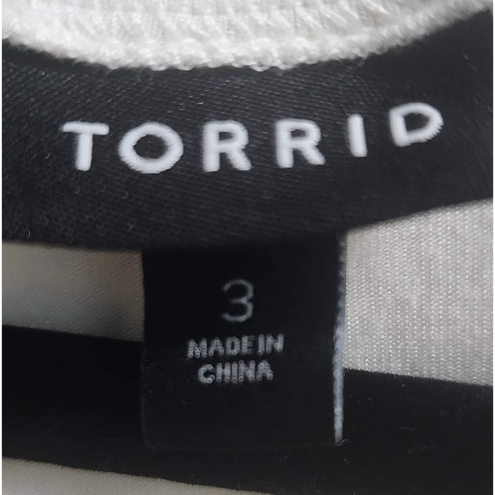 Torrid Womens Dress Size 3 Ivory White TShirt Top Burgundy Floral Dress Midi - Image 2