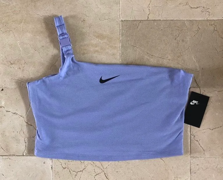 Nike One Shoulder Buckle Crop Top - Image 5