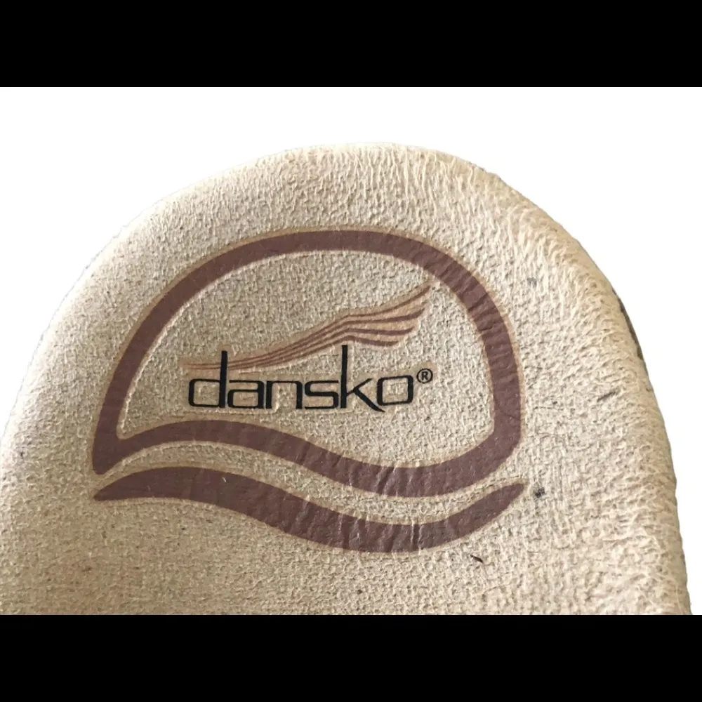 Womens Slip On Sandal Brown Tan EU 40 Sapphire 9.5 Lasercut Minimalistic - Image 6