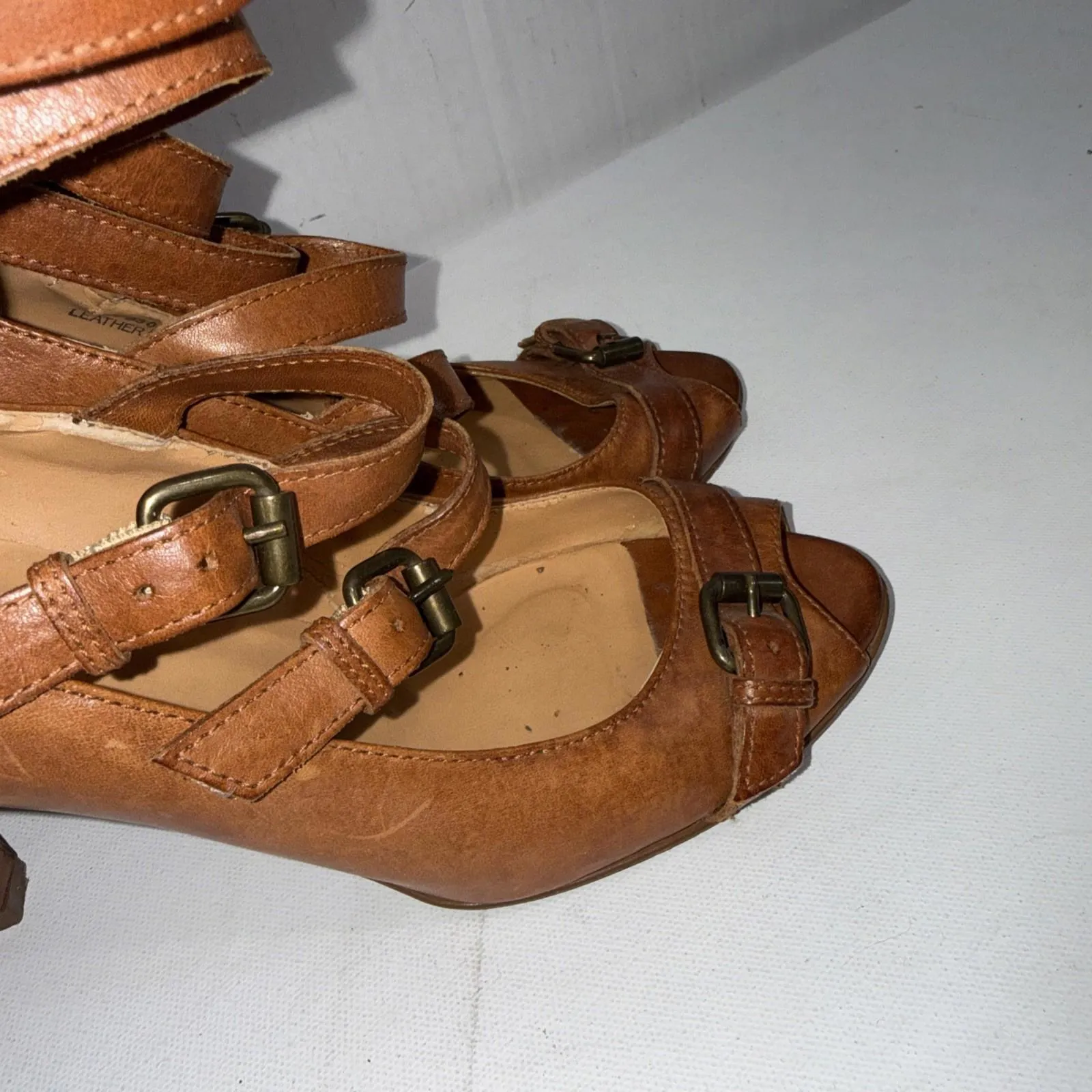 J. Crew Old Money Minimalist Italian Leather Gorpcore Boho Strappy Buckle Heels - Image 4
