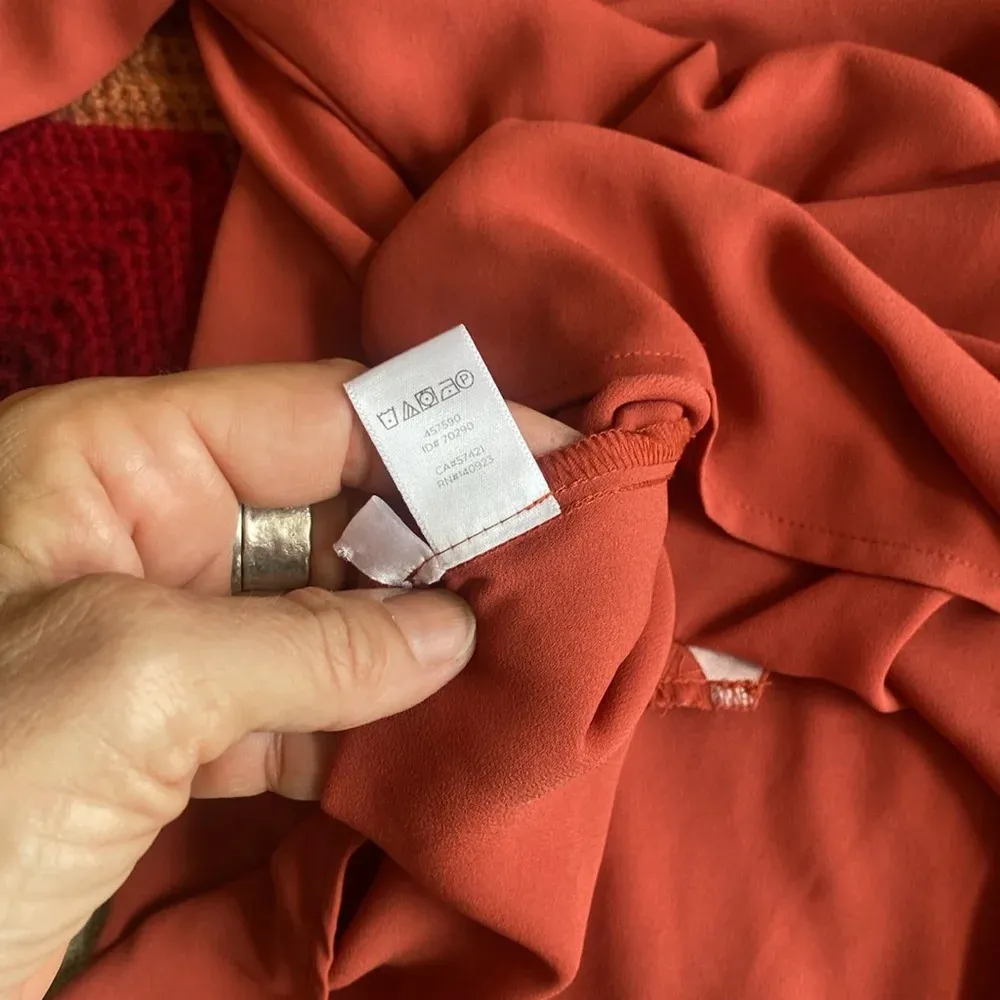 Loft burnt orange blouse size medium long sleeve - Image 10