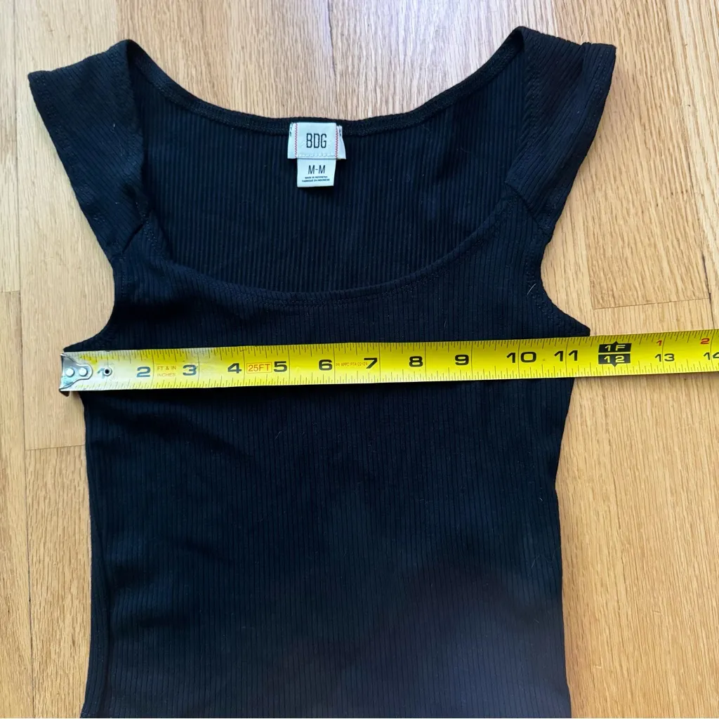 BDG Ribbed Square Neck Tank Top Black M EUC Casual Layer Minimalist Clean Solid - Image 7