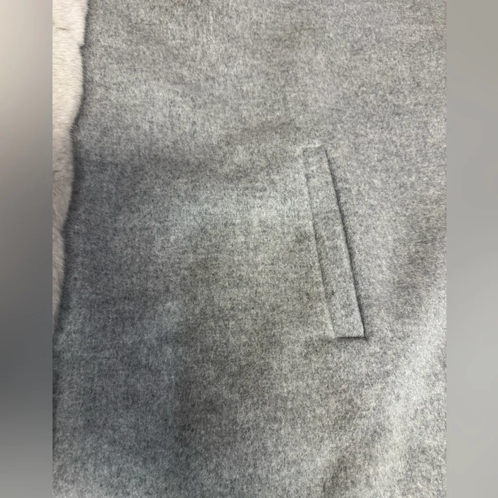 GORSKI Gray Cape with Plush Fur Trim Size undefined - Image 7