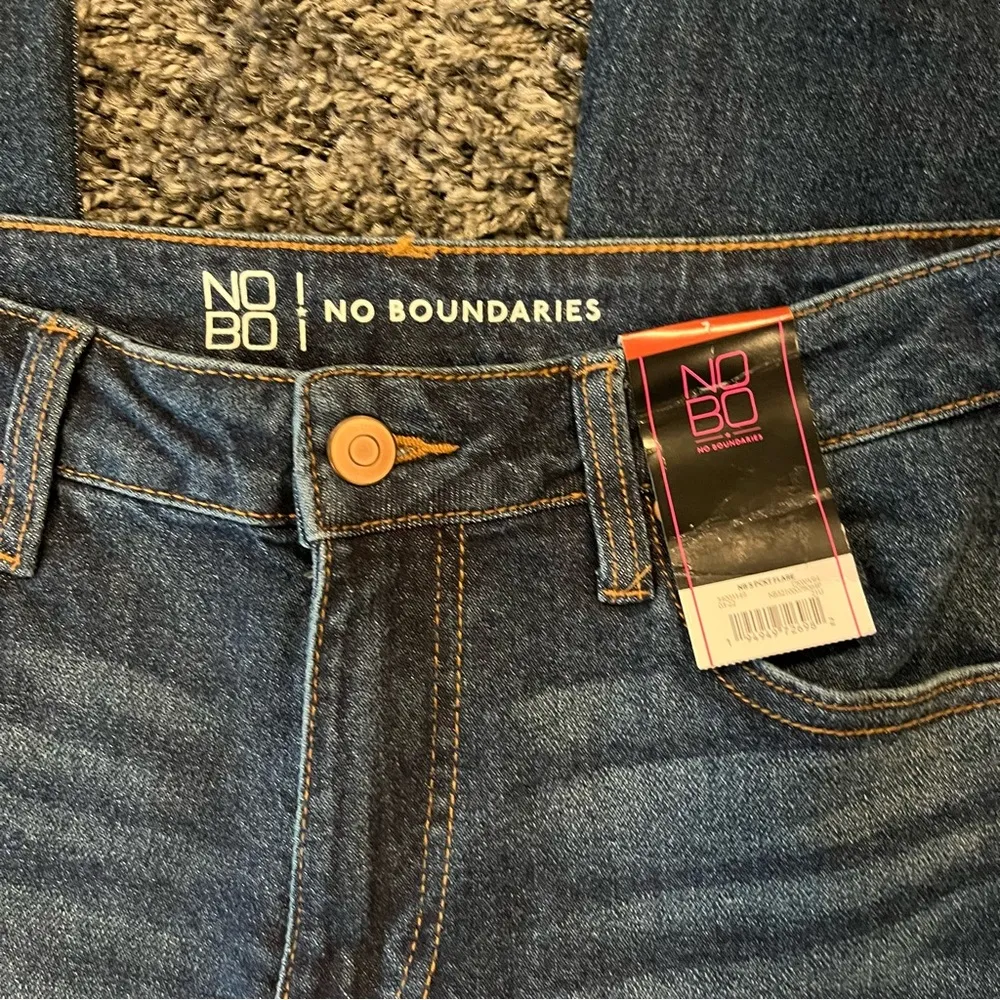 🌺NWT NO BOUNDARIES HIGH RISE DARK WASH FLARE DENIM JEANS SIZE 7🌺 - Image 4