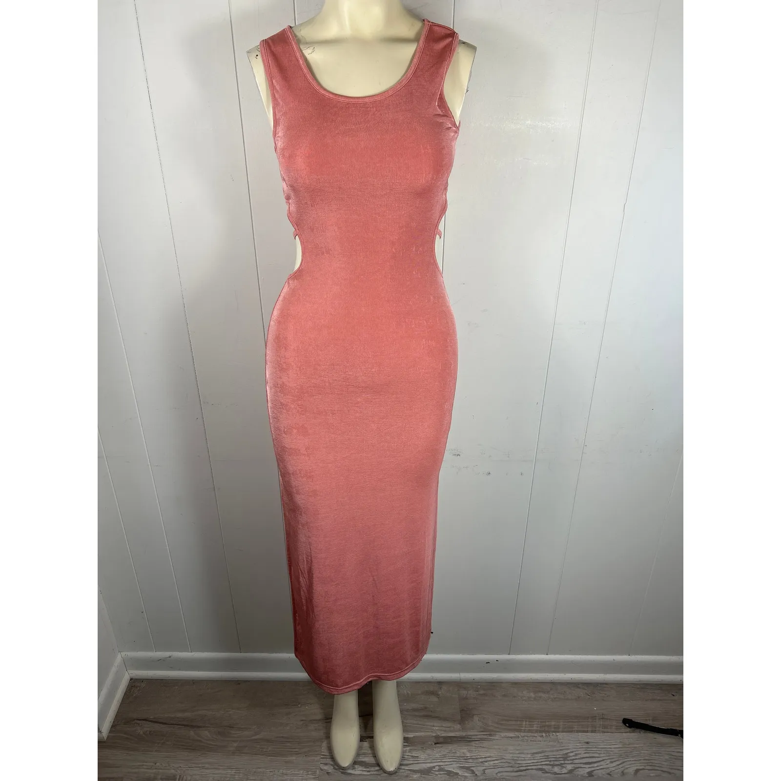 Kittenish Frosè midi dress in pink slinky knit fabric. 
Size M - Image 3