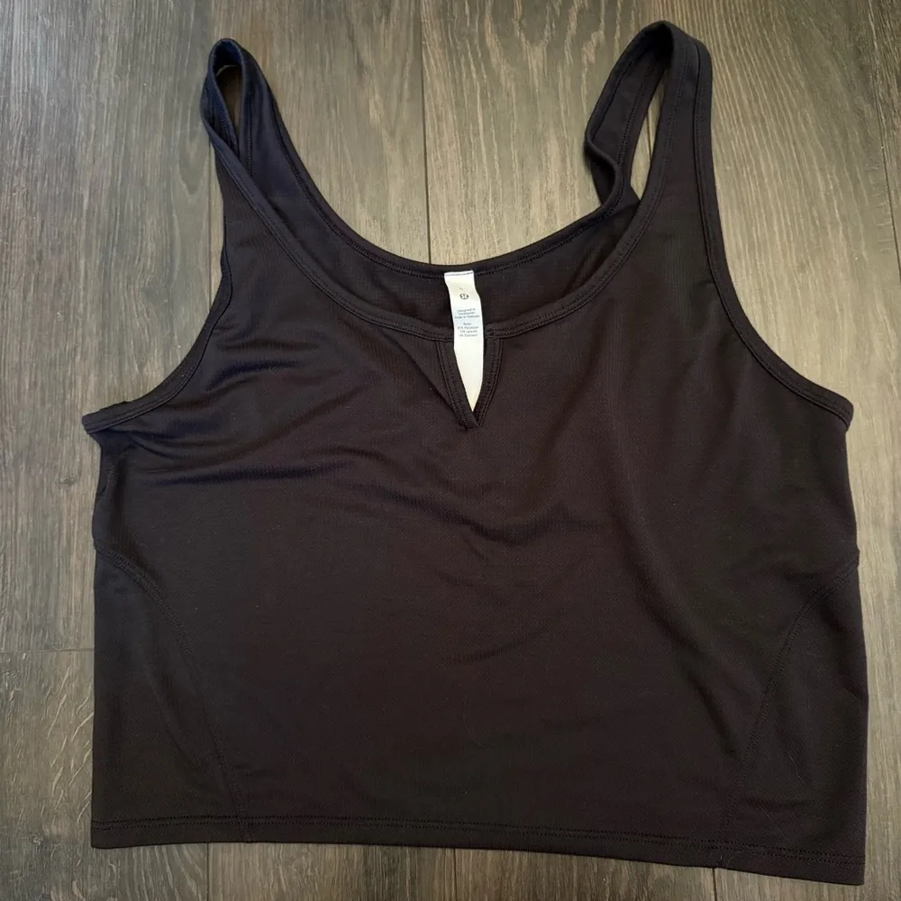 Lululemon Cropped Henley Tank Top Black - Image 4