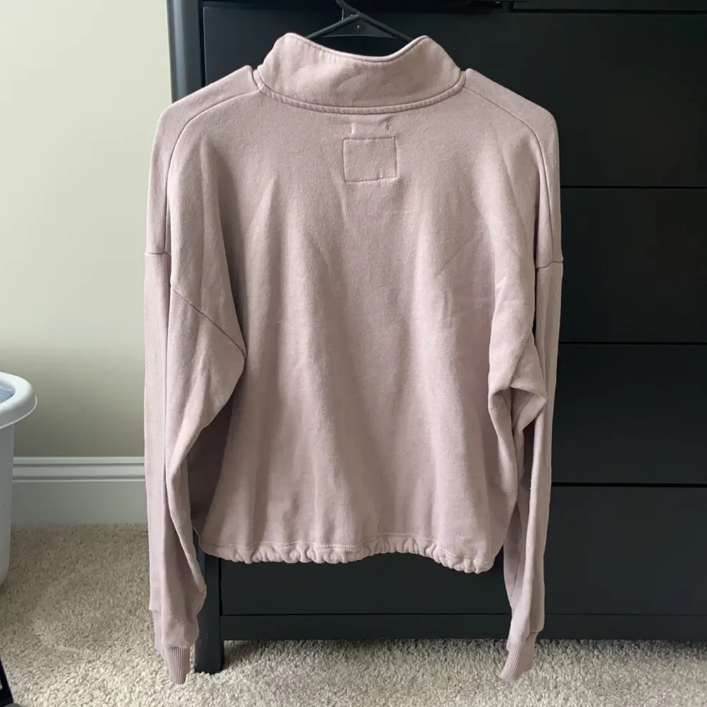 AE Fleece Quarter Zip Sweatshirt - Image 3