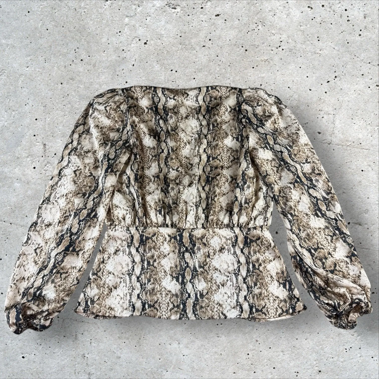 Ronny Kobo Lorie Python Snake Patterned Satin Long‎ Sleeve V - Image 5