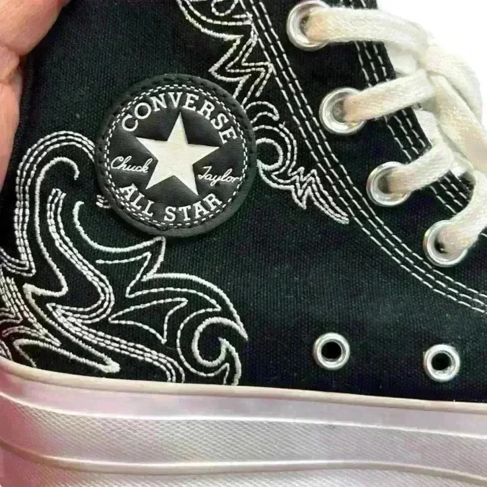 NEW NO TAGS Women's CONVERSE All Star LIFT High 'Western Embroidery' Shoes - Image 6