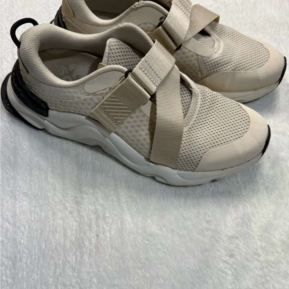 Sorel Cream Athletic Shoes with Adjustable Strap and Breathable Mesh - Image 2
