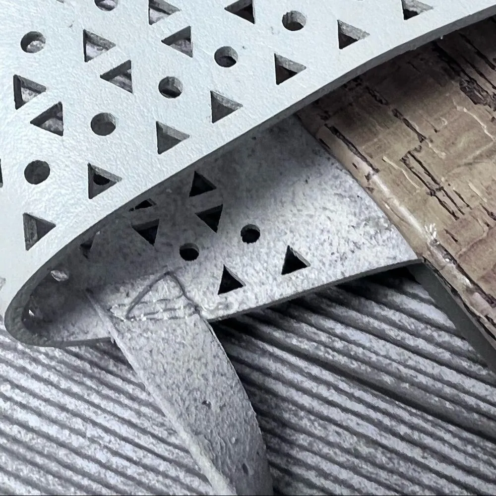 GAP Womens Ankle Strap White Sandals Sz 7 - Image 4