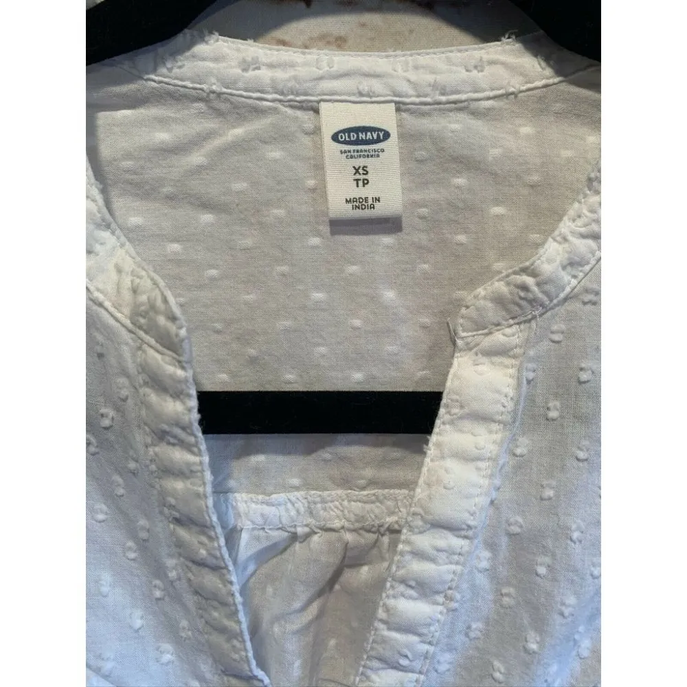 Old Navy White blouse XS V neck swiss dot ruffle - Image 4
