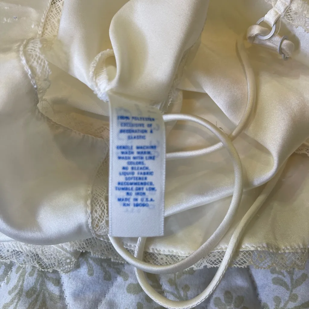 Vintage Olga Satin Camisole Ivory Lace Trim Embroidered Logo Size 36 USA - Image 8