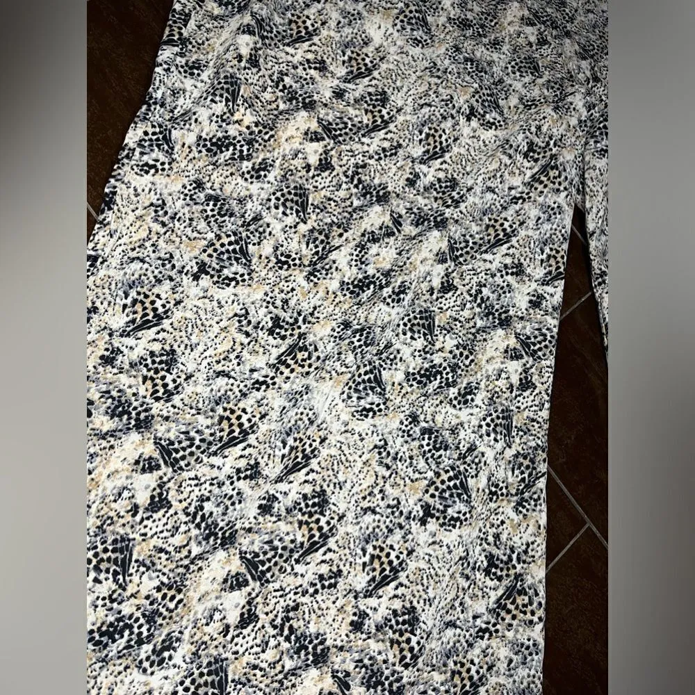 Entro snakeskin print jumpsuit sz large - Image 5