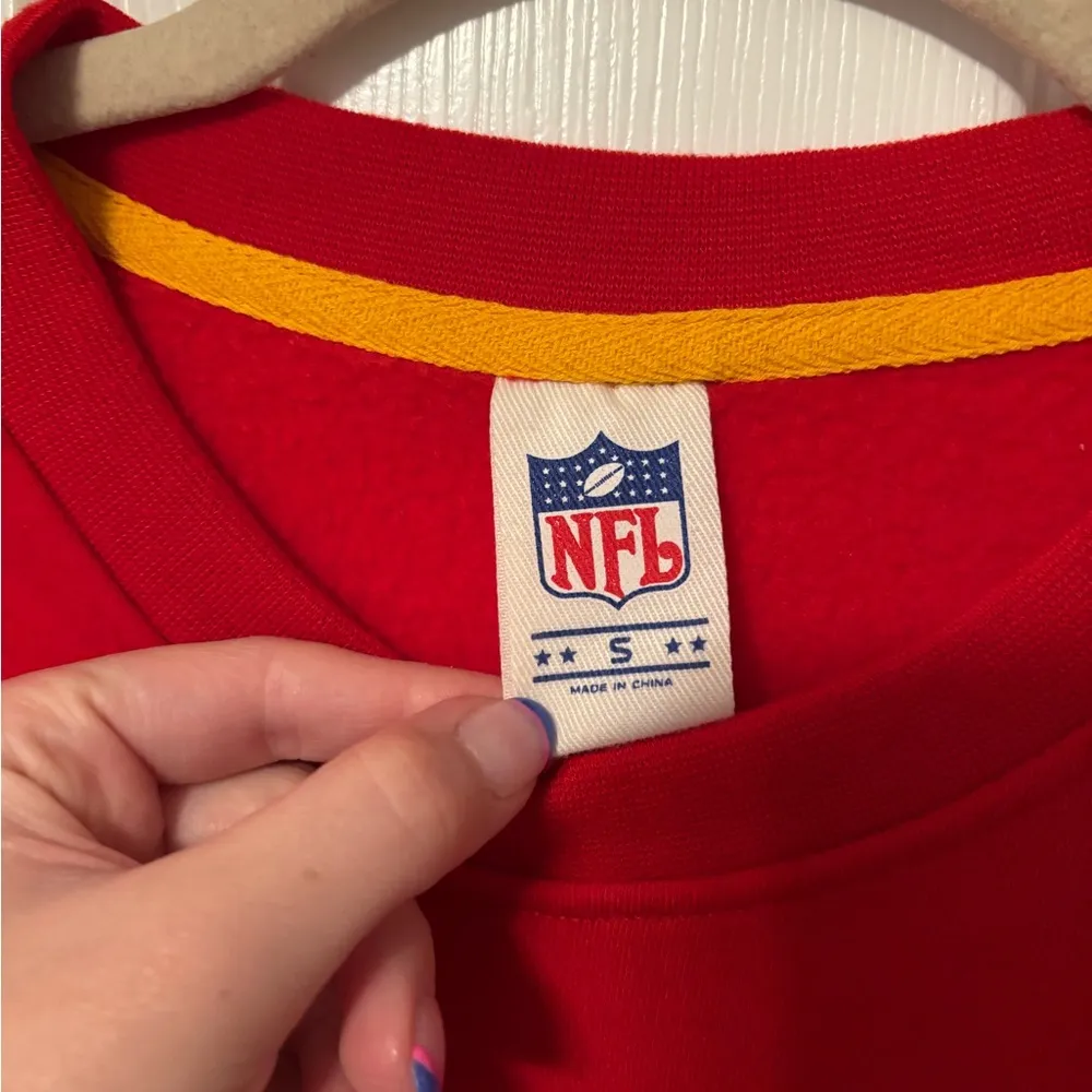 NFL Red Chiefs Sweater size small - Image 2