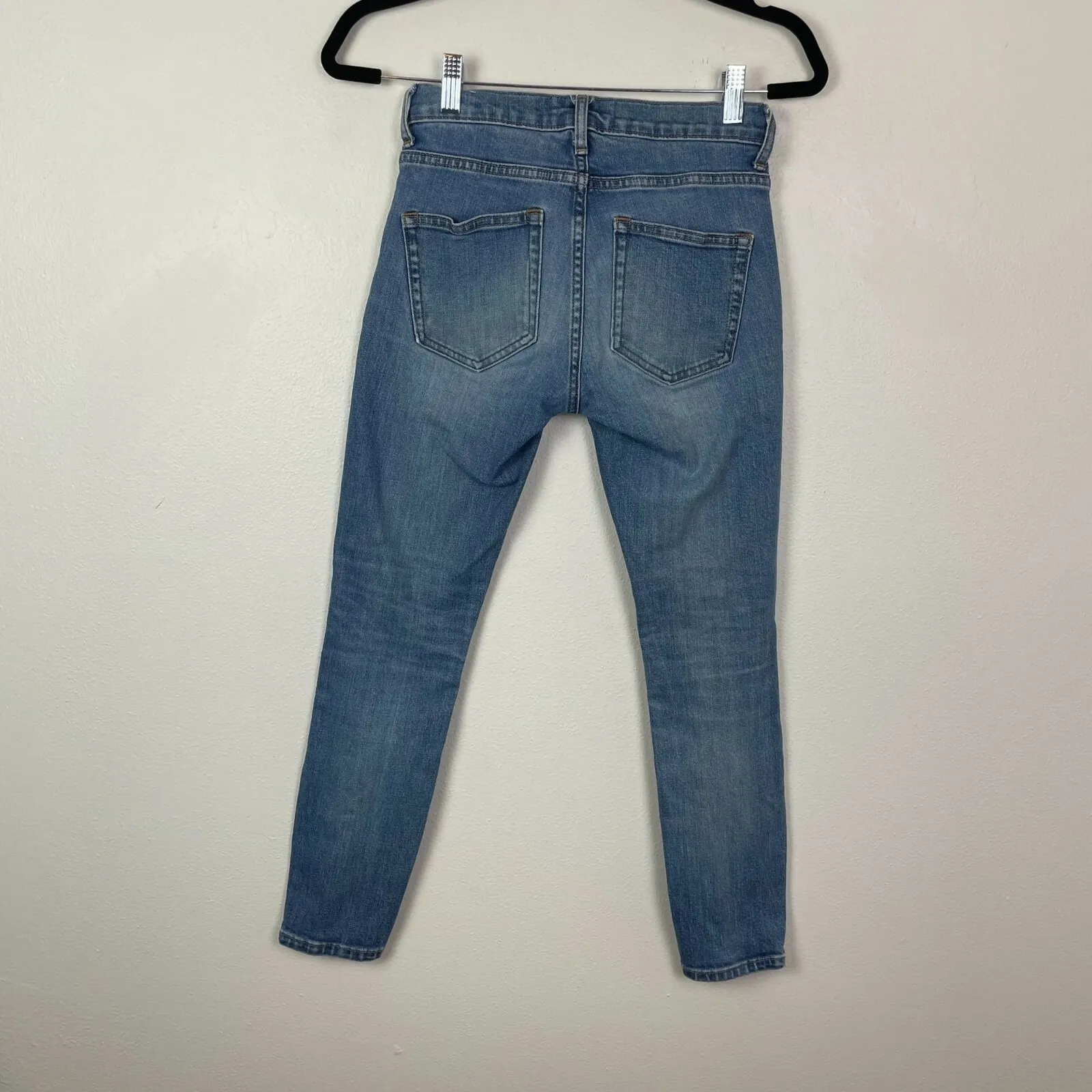 Everlane Woman's Sz 24 Mid Rise Lighter Wash Ankle‎ Cropped Skinny Jeans - Image 5