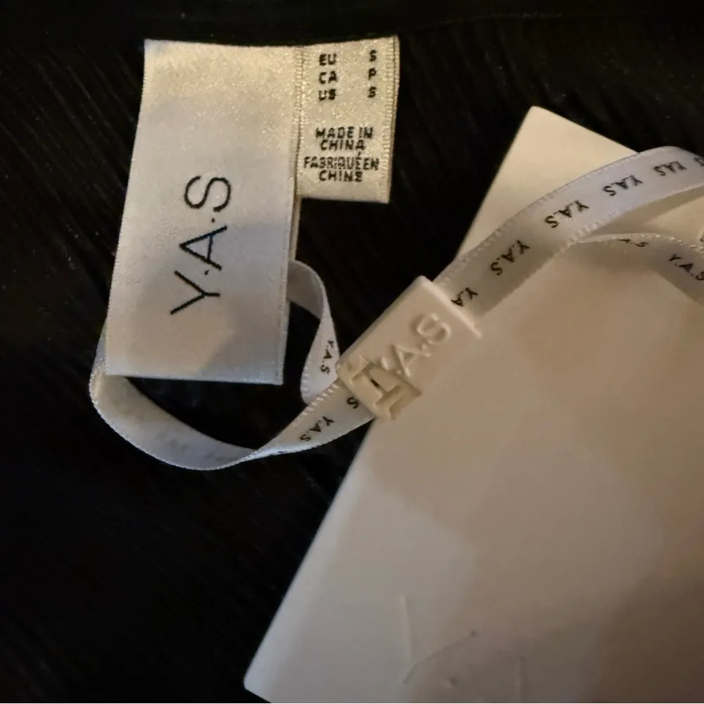 Y.A.S NWT Yasoda Plisse One Shoulder Midi Dress Women’s Size Small Black Pleated - Image 7